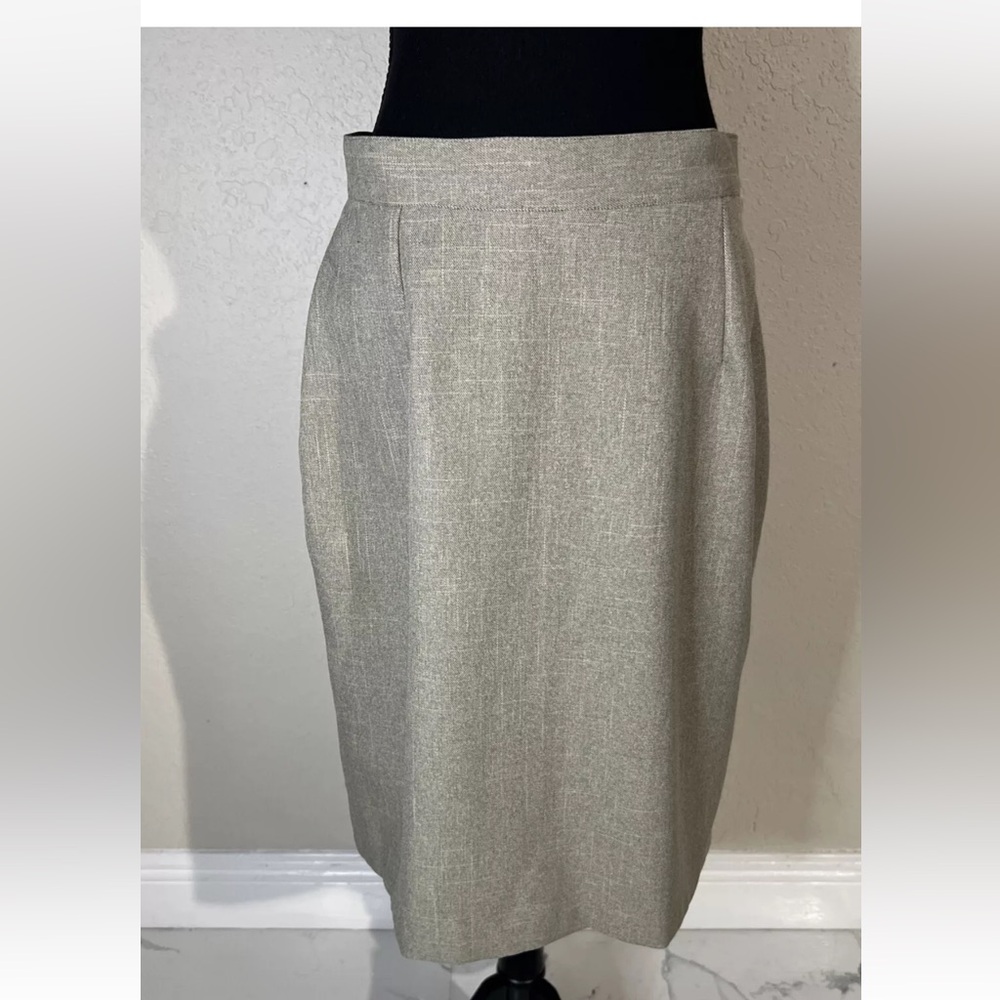 Women's Skirt  Beige Size Medium